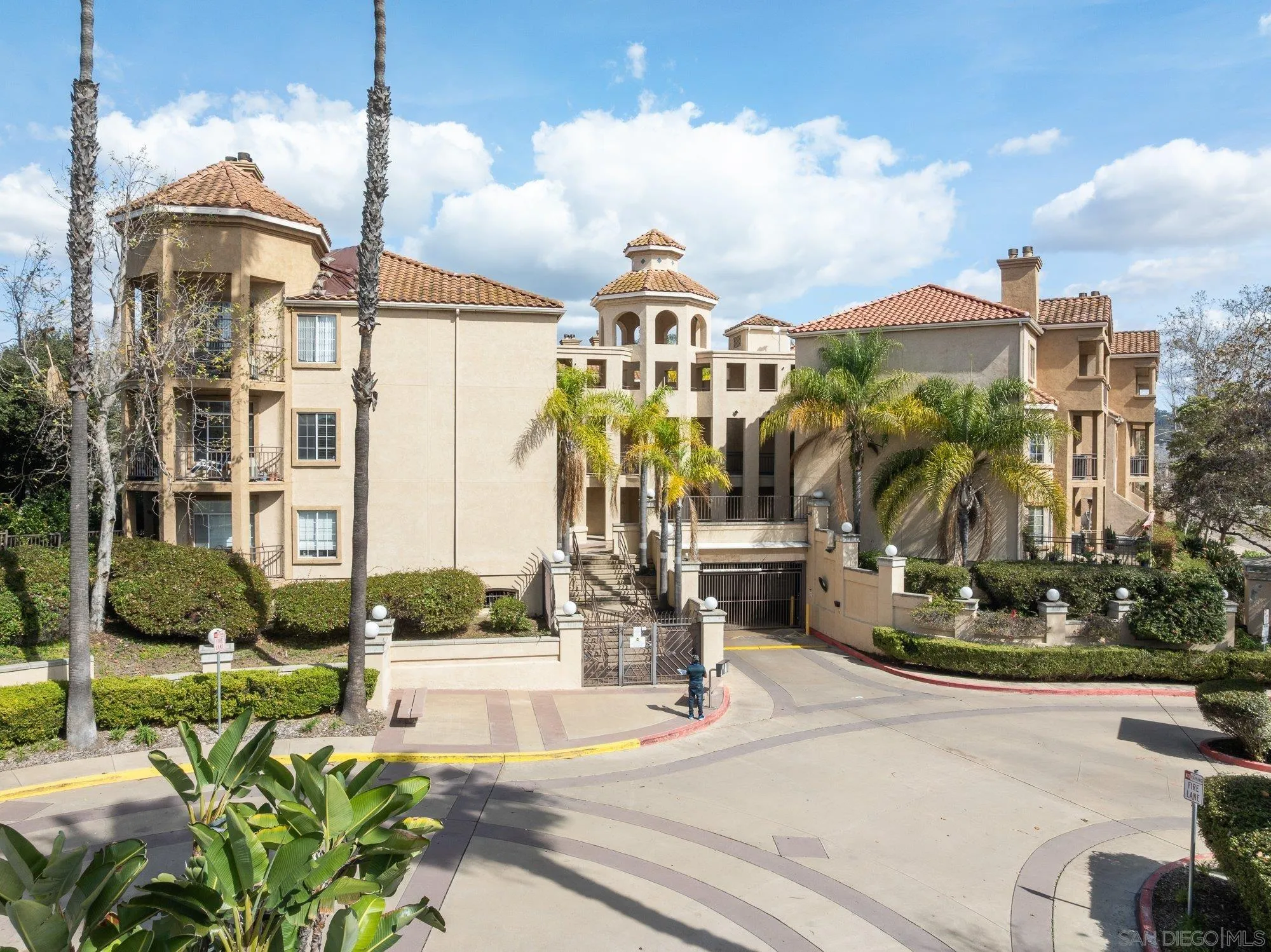 580 Camino De La Reina Unit 321, San Diego, CA 92108 - Main photo, San Diego, CA