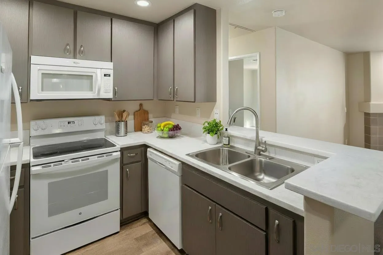 580 Camino De La Reina Unit 321, San Diego, CA 92108 - Photo 3 of 52, San Diego, CA