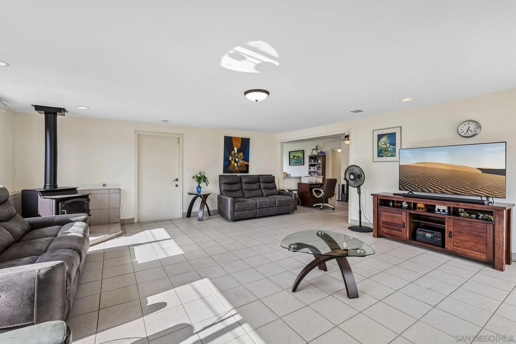 https://cdn.realtyfeed.com/cdn/127/260019728/17d917cd9554081e5feb25713a4a07f4.webp