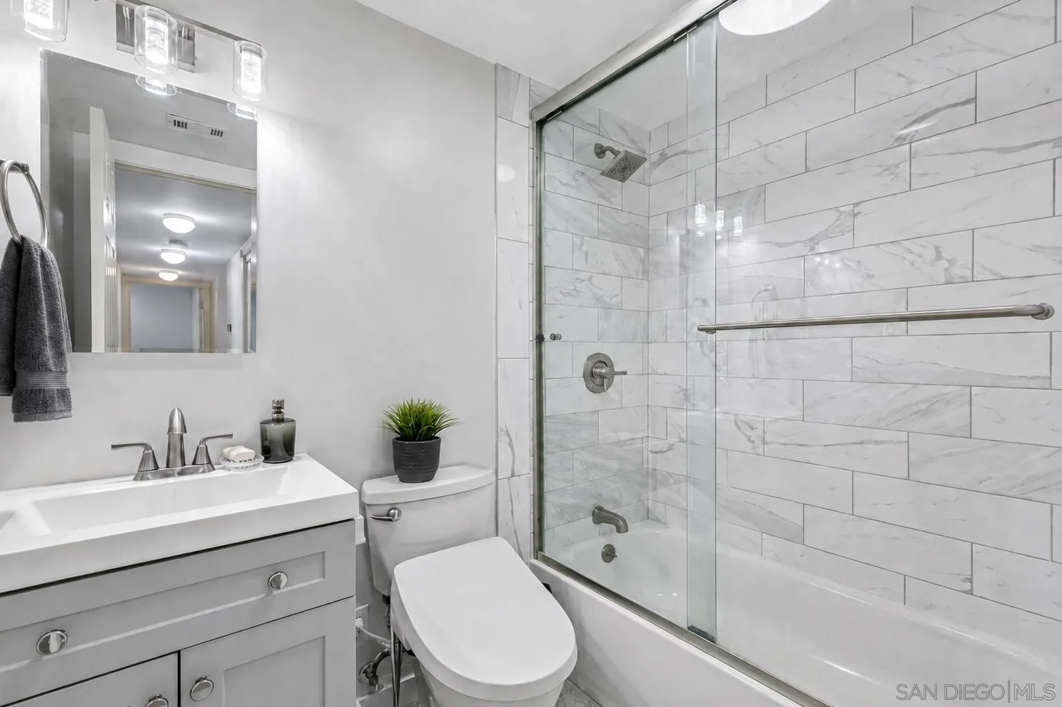 https://cdn.realtyfeed.com/cdn/127/260019728/1a7e9129c274c7427a9364468fcf4de4.webp