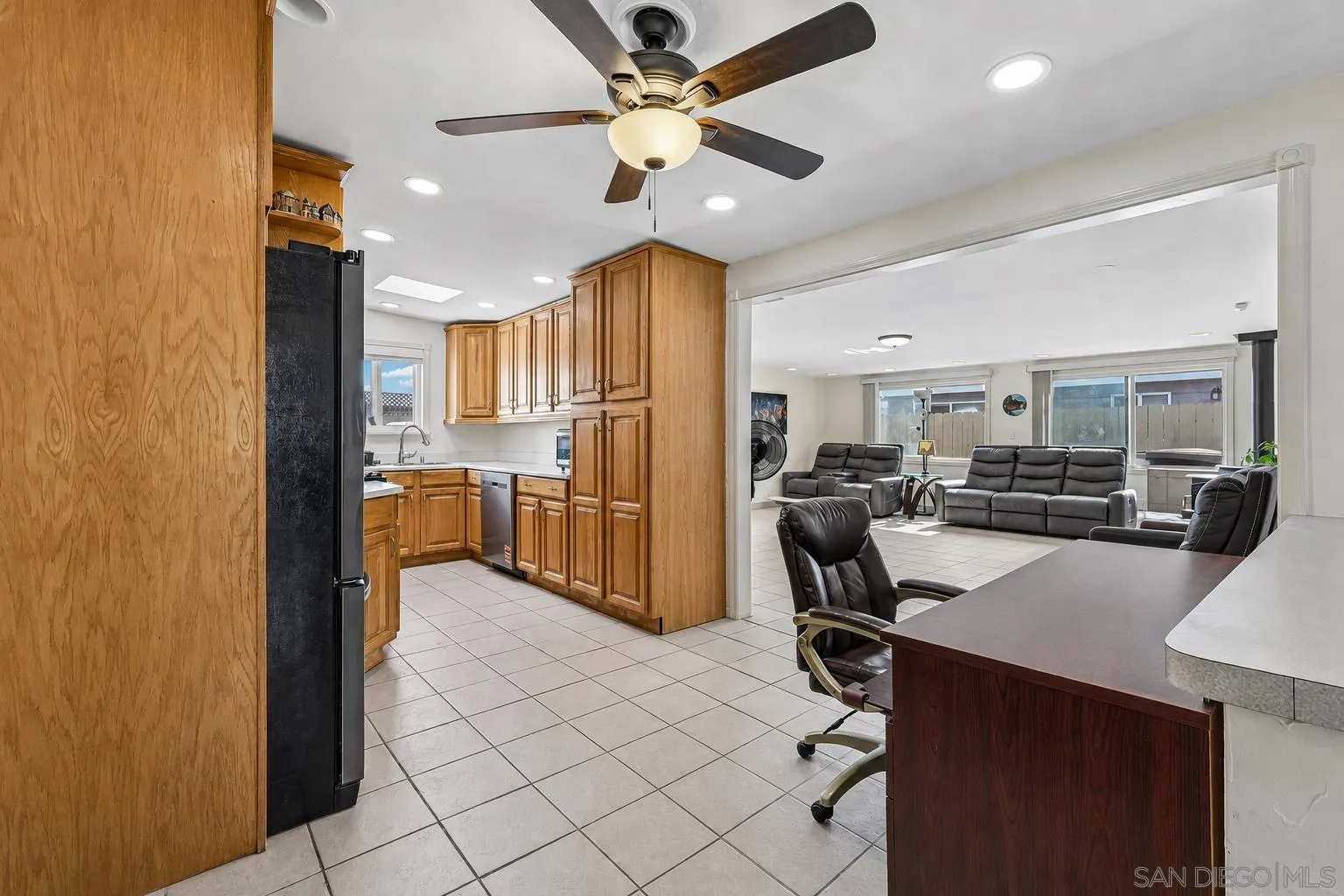 https://cdn.realtyfeed.com/cdn/127/260019728/fb8b9fd3c709018d91a98d0723506d37.webp