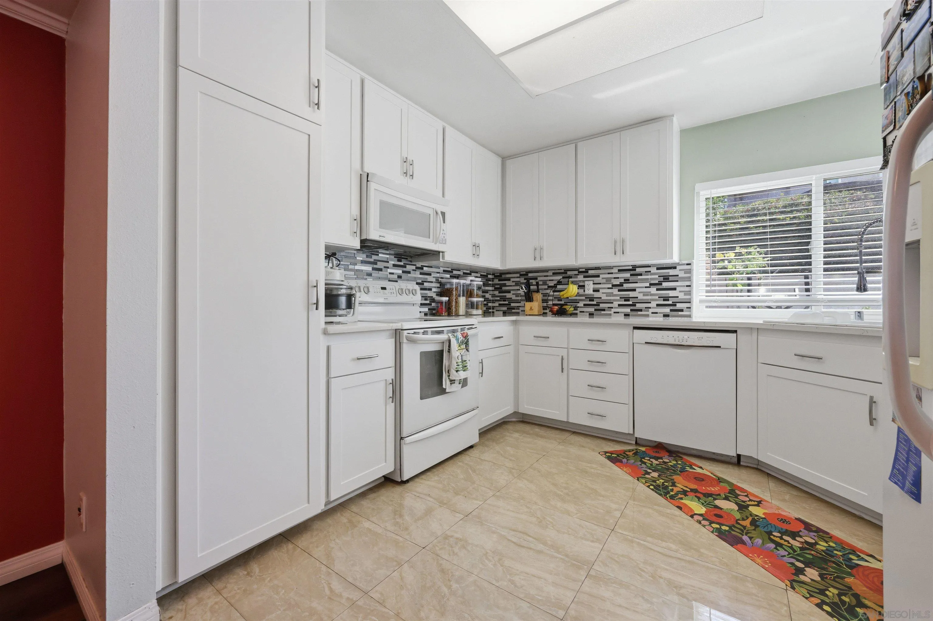 Photo #3: 260019730 Listing: Photo #3