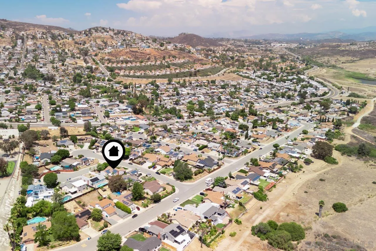 https://cdn.realtyfeed.com/cdn/127/260019732/a5c4fd517ba815ba13888cb7f9a0bd22.webp