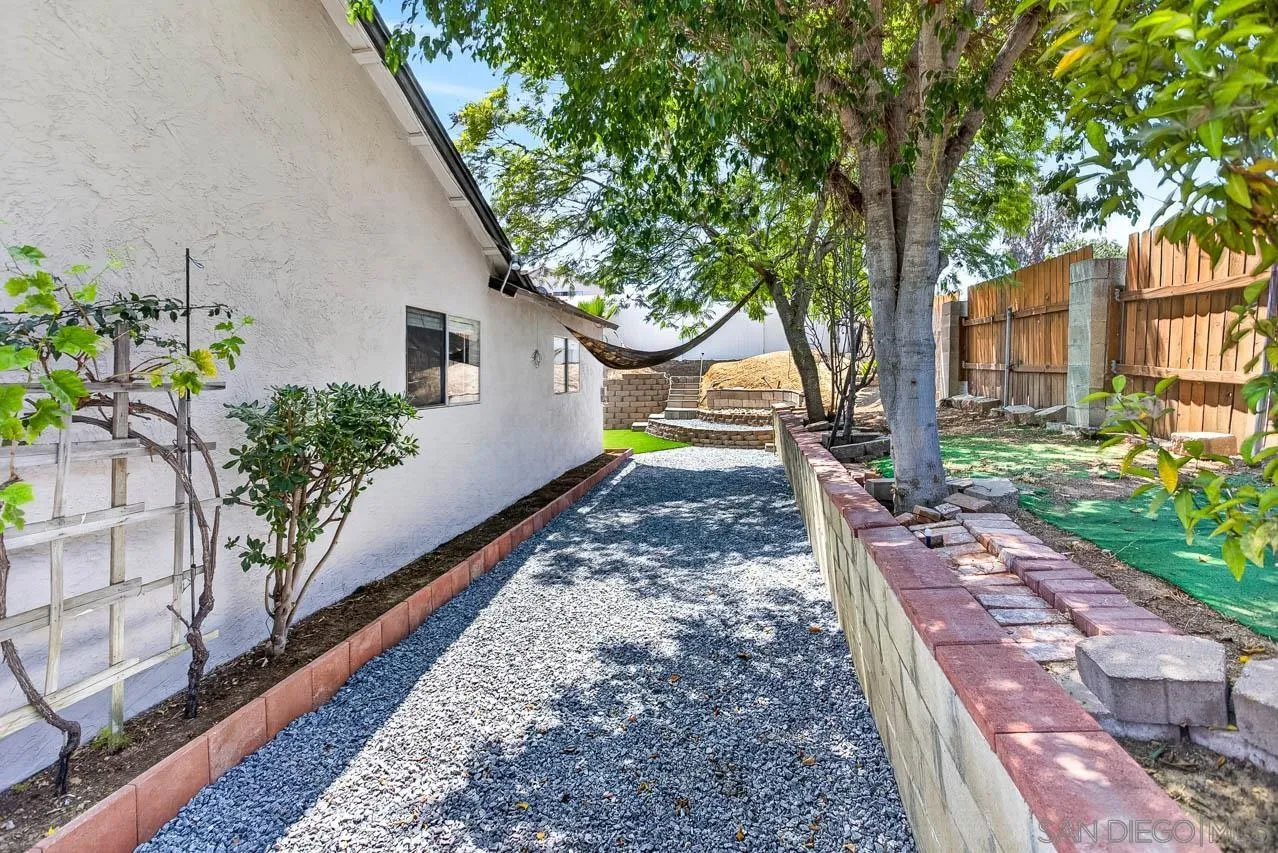 https://cdn.realtyfeed.com/cdn/127/260019732/abdfe37aa814d75d02e0f802c3c46c6f.webp
