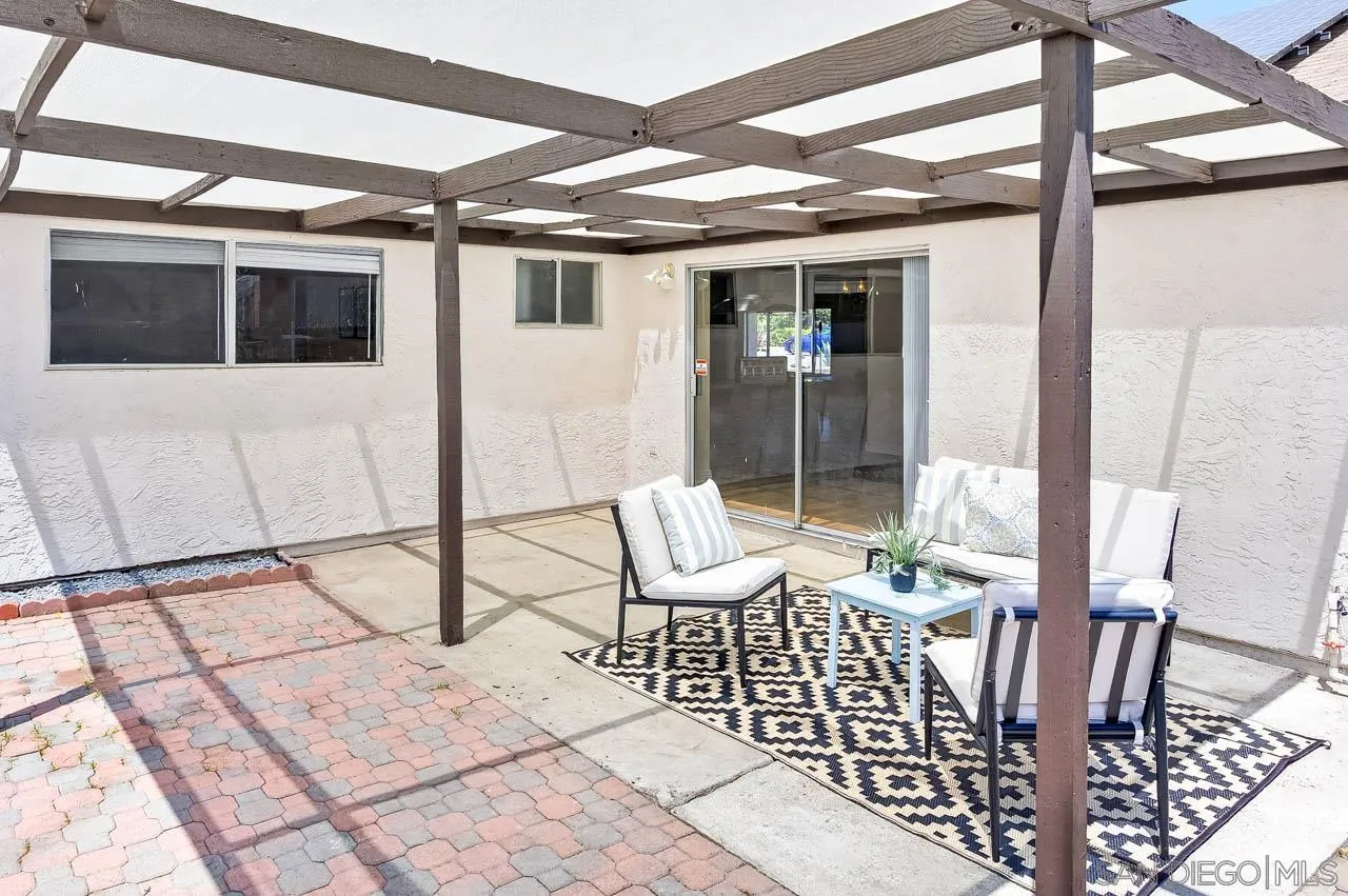 https://cdn.realtyfeed.com/cdn/127/260019732/e2b72cb3bb7310ecd827348c62e8e52d.webp