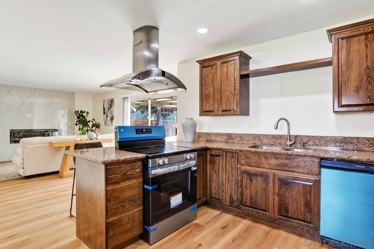 https://cdn.realtyfeed.com/cdn/127/260019732/f78a4312252cc05fd649a61943e76985.webp
