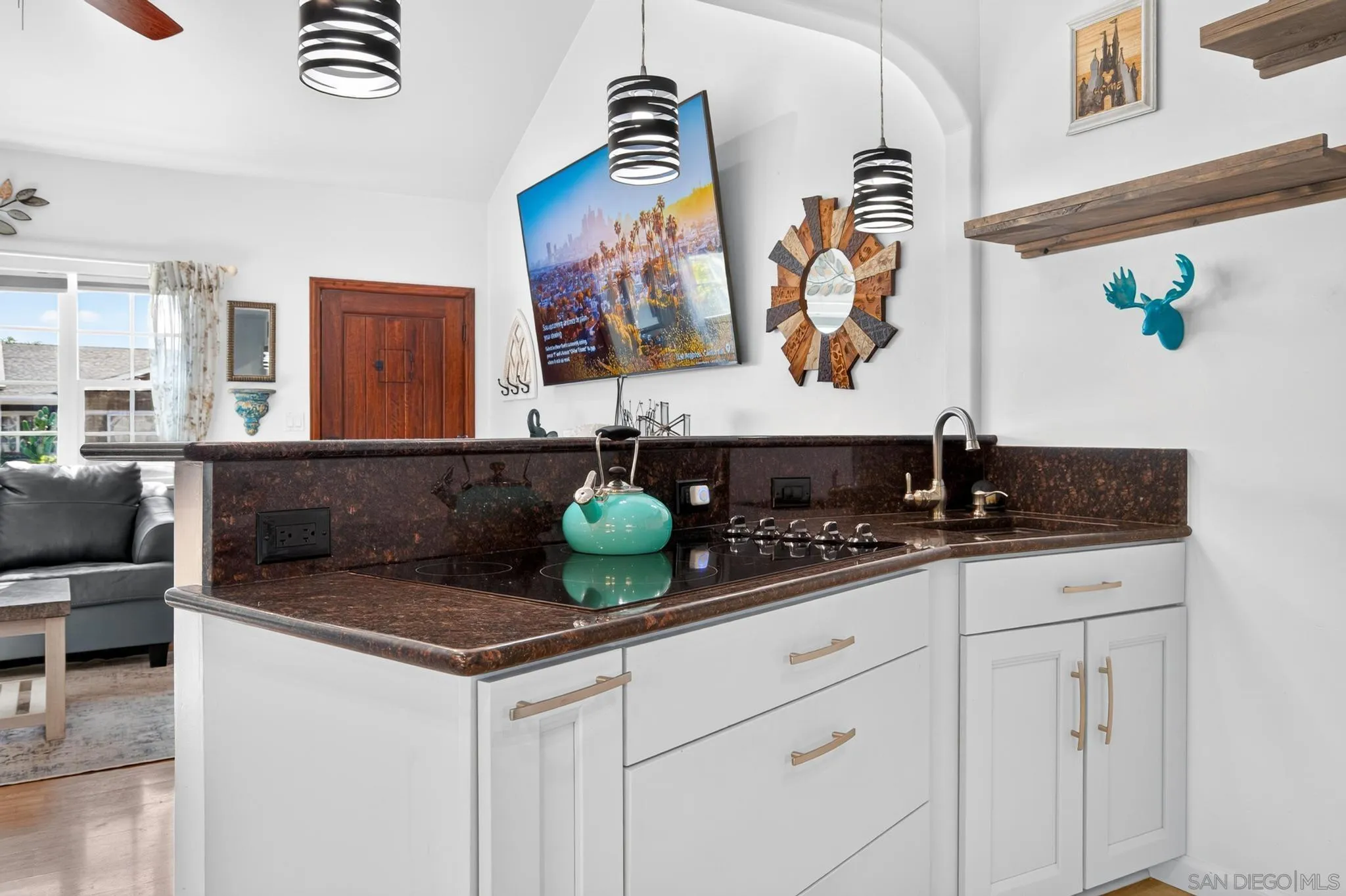 https://cdn.realtyfeed.com/cdn/127/260019735/3f03a9328130087e2e8b6bab245e3771.webp