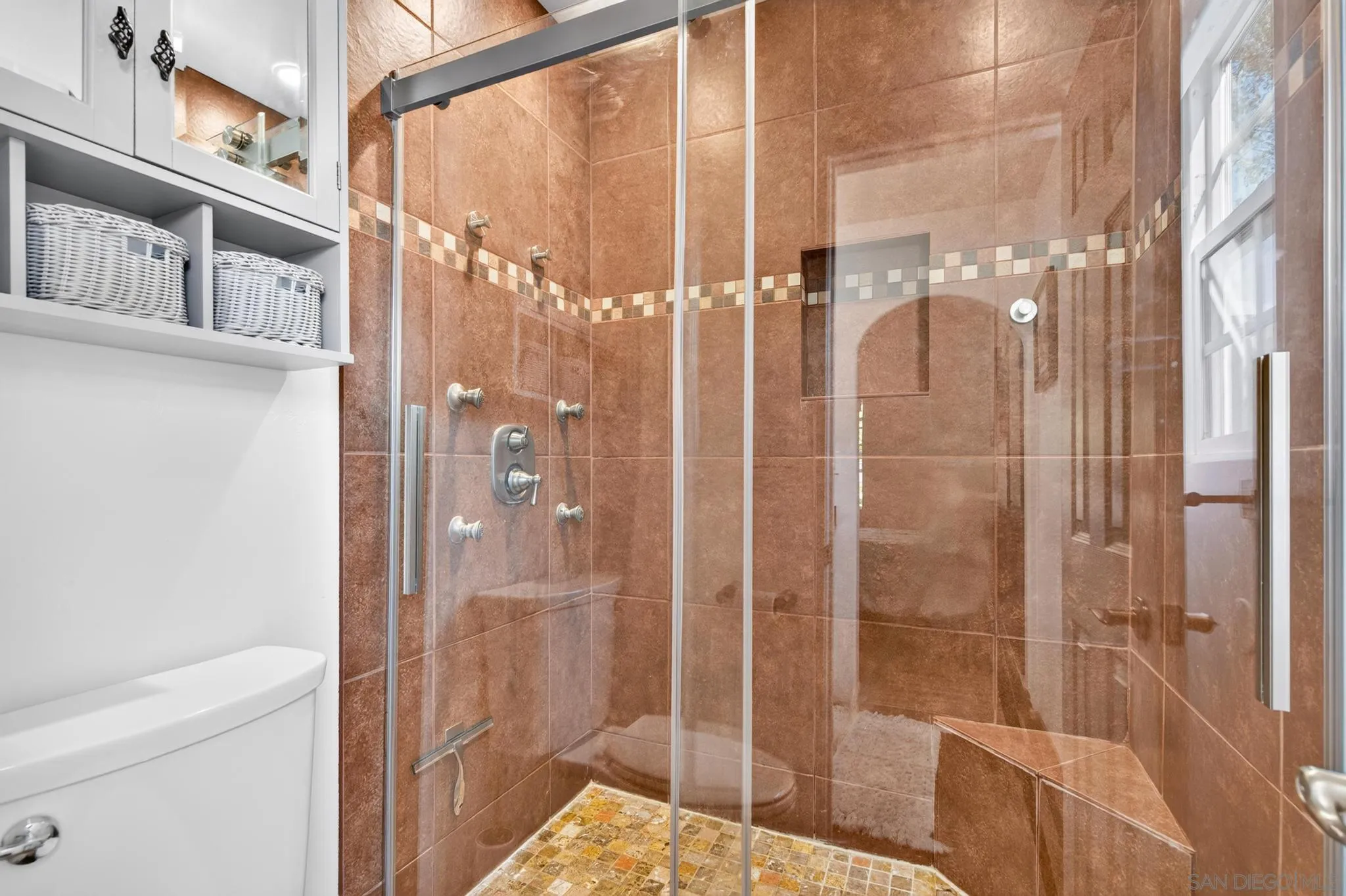 https://cdn.realtyfeed.com/cdn/127/260019735/52a5d6e4602aec1bcd93662a3365a081.webp