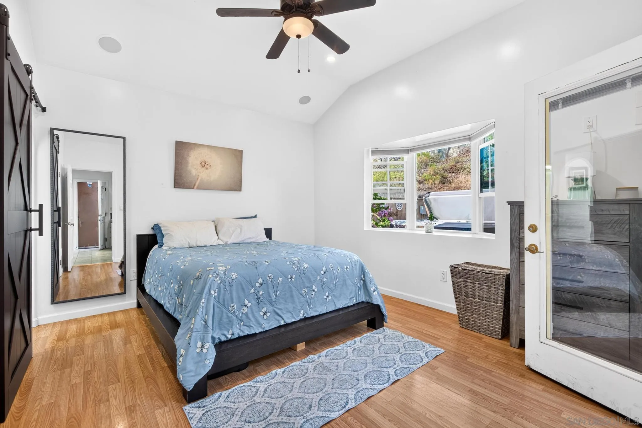 https://cdn.realtyfeed.com/cdn/127/260019735/5d16fefa8956b8ffbddaf05408a665f1.webp