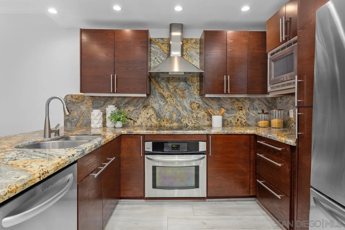 Photo #14: 260019737 Listing: Photo #14