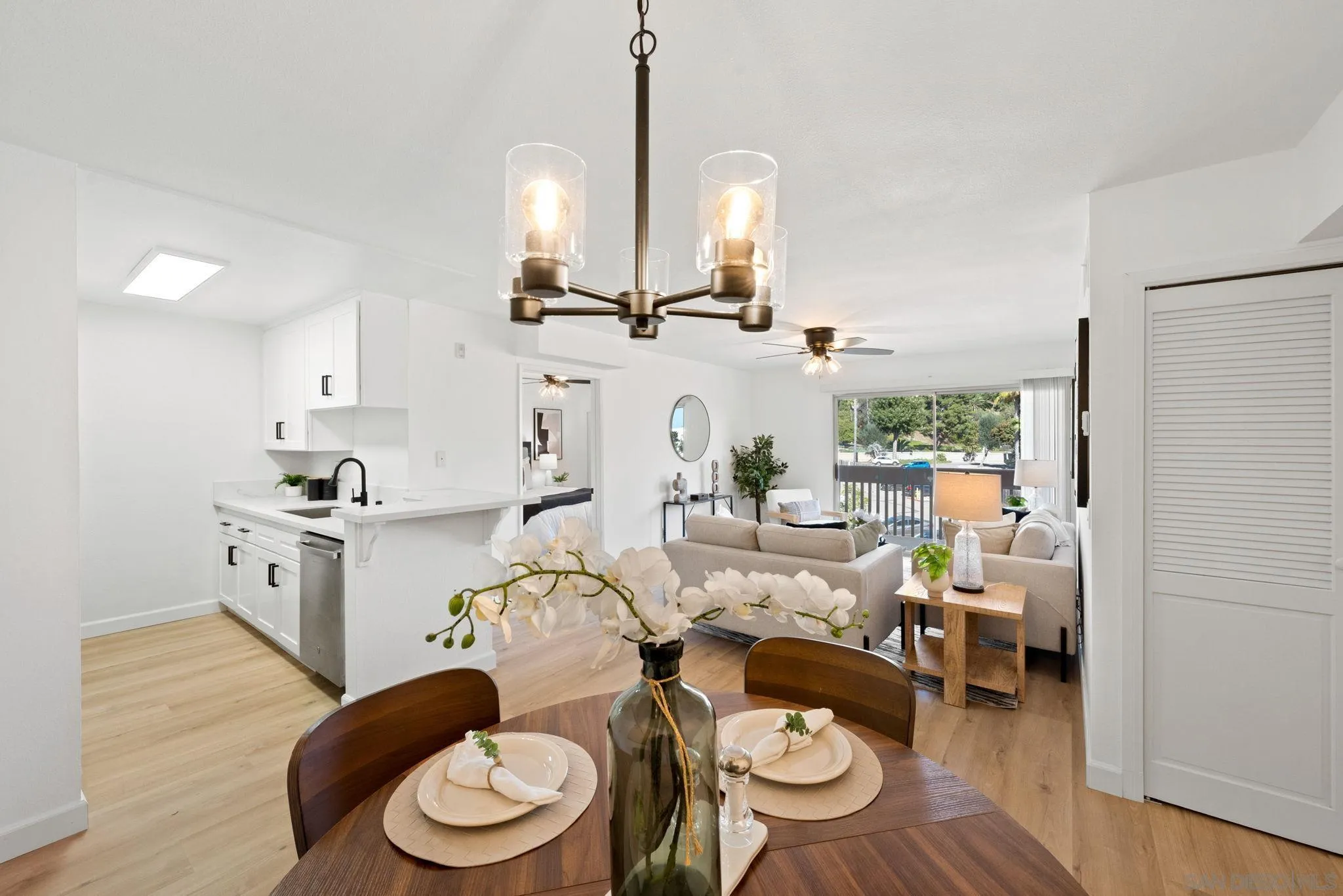 Photo #12: 260019740 Listing: Photo #12