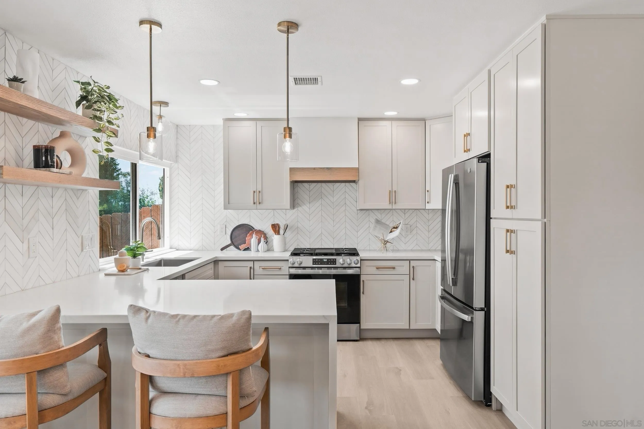 https://cdn.realtyfeed.com/cdn/127/260019741/5eb7a57d03dba16fdecfa9ec041580c2.webp