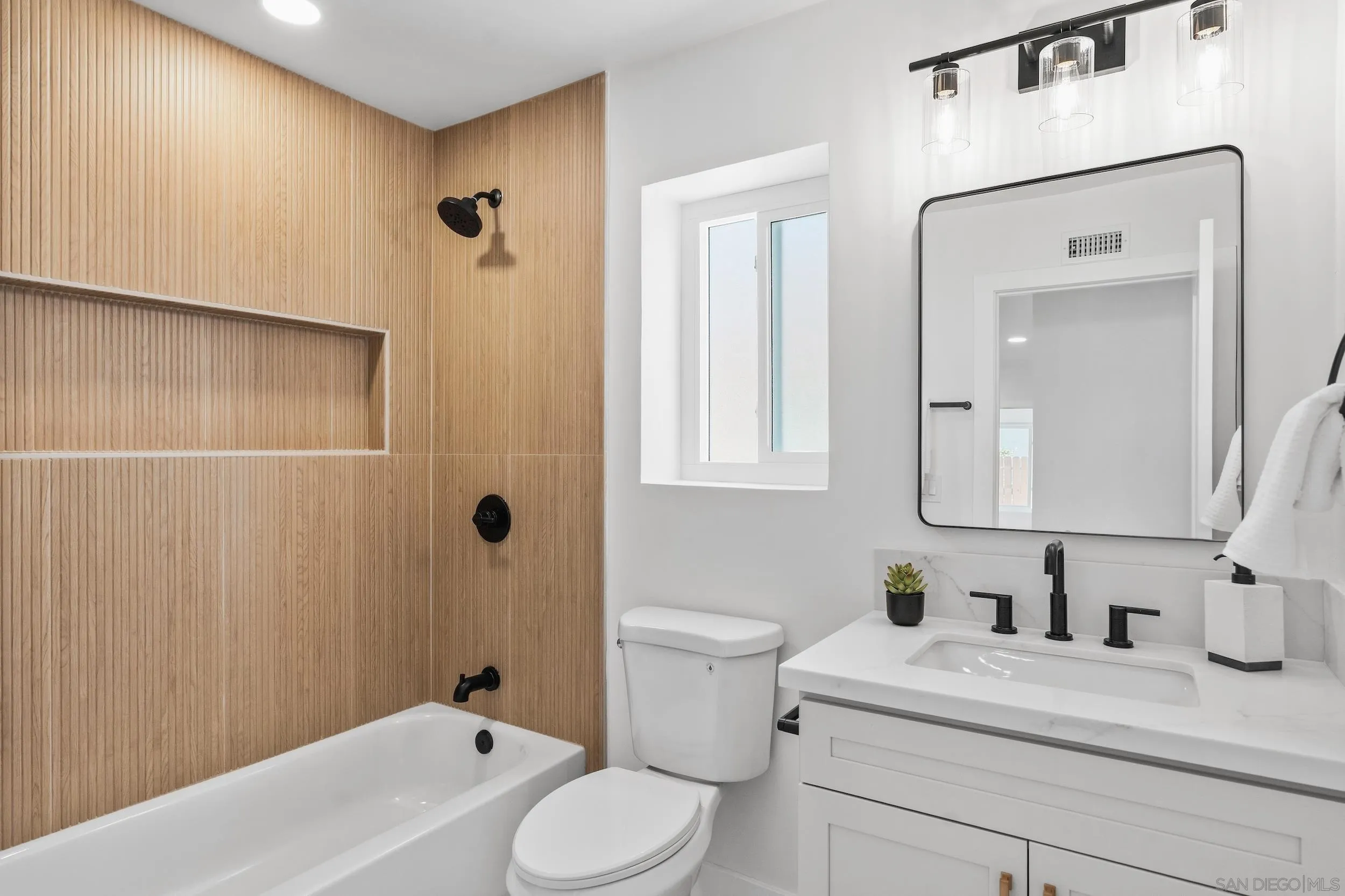 https://cdn.realtyfeed.com/cdn/127/260019741/bd2e3c6bbee2d625aedd6c48a2327e8a.webp