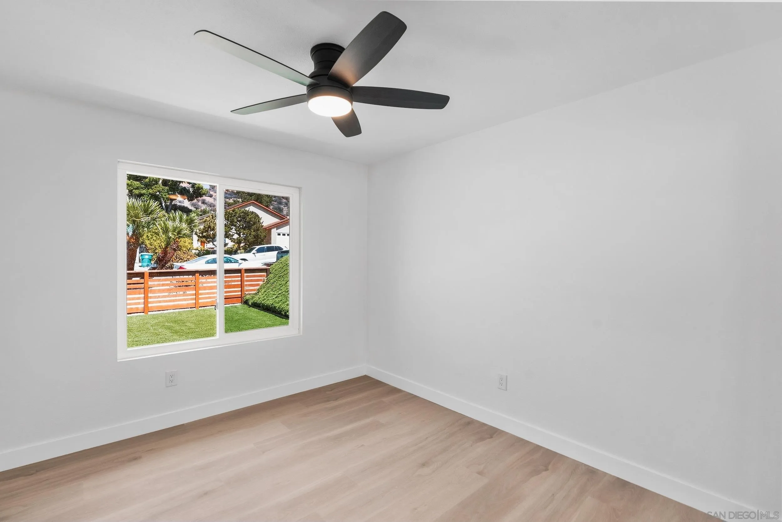 https://cdn.realtyfeed.com/cdn/127/260019741/f2587b81640679c0087a2ac118cb94ed.webp