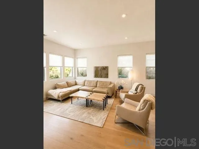 7933 Sitio Nispero, Carlsbad, CA 92009 - Photo 5 of 23, Carlsbad, CA