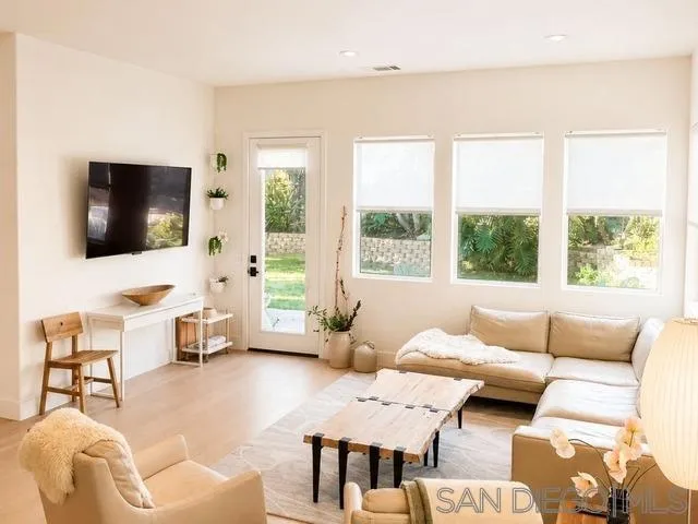 7933 Sitio Nispero, Carlsbad, CA 92009 - Photo 3 of 23, Carlsbad, CA