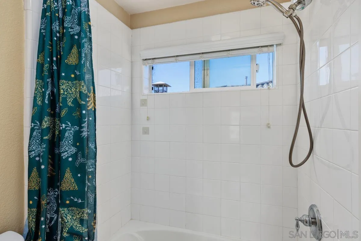 https://cdn.realtyfeed.com/cdn/127/260019745/45f2c6dbacef93dc505e74058c8a6e8f.webp