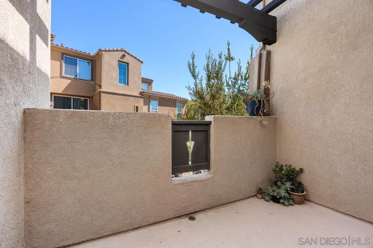 https://cdn.realtyfeed.com/cdn/127/260019745/4d27b9d369caf989d061211037da2e60.webp