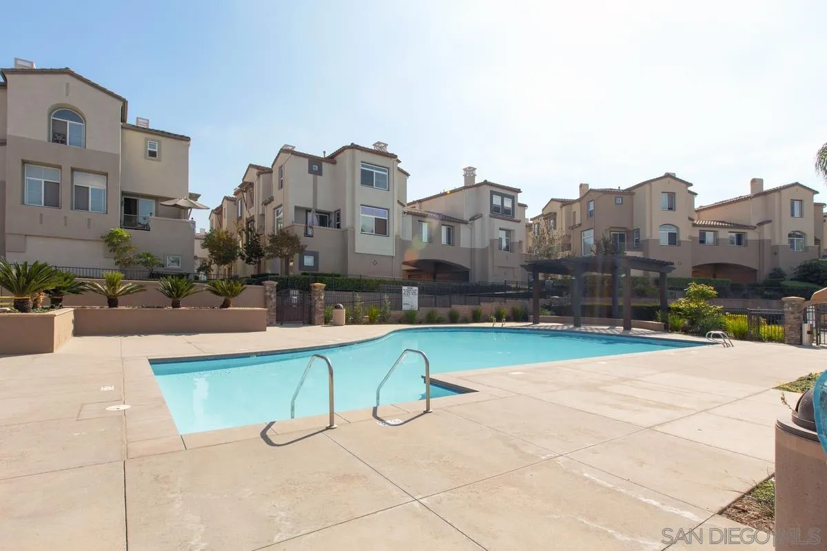 https://cdn.realtyfeed.com/cdn/127/260019745/570427a0abcaa8fb296096f0f77ace79.webp