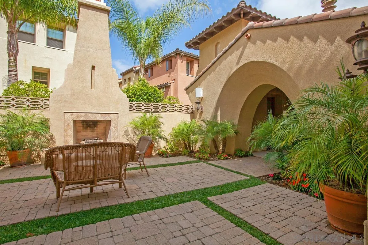 https://cdn.realtyfeed.com/cdn/127/260019745/894b4ea1814facfc695145f5a5d5eb4b.webp