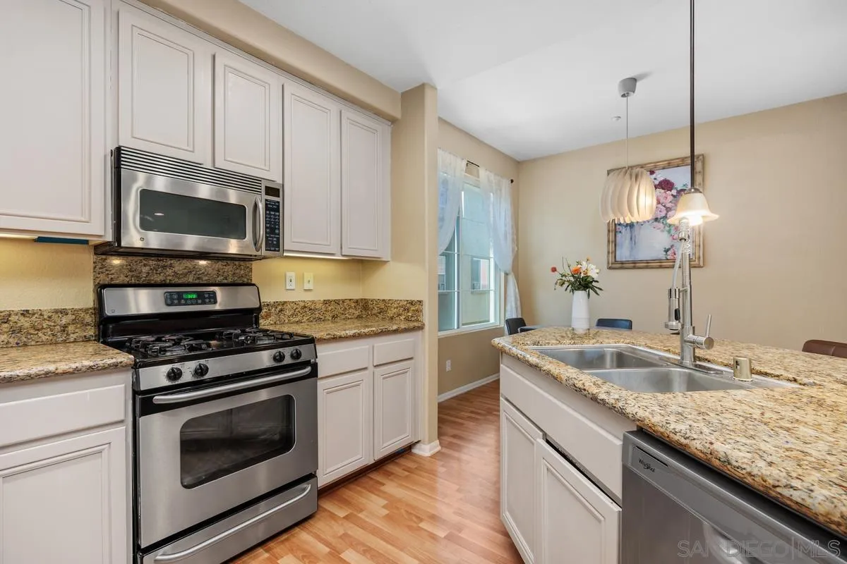 https://cdn.realtyfeed.com/cdn/127/260019745/98e7e1e6fa430aa8c248325ec453eecc.webp