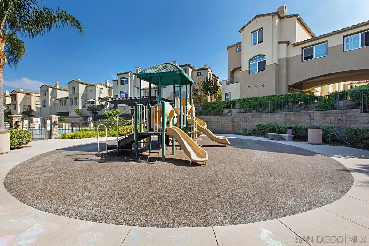 https://cdn.realtyfeed.com/cdn/127/260019745/9fa7d7c6755de8f0af5c5211613418e2.webp