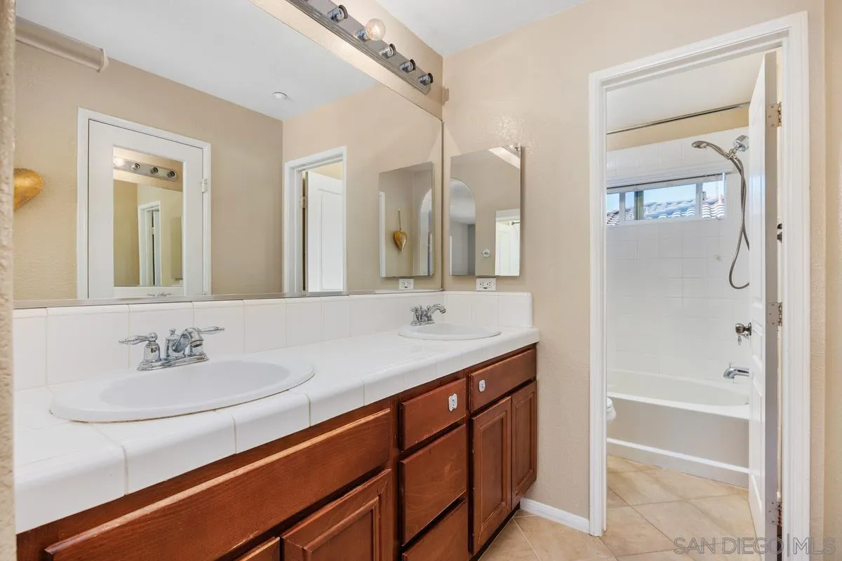 https://cdn.realtyfeed.com/cdn/127/260019745/a056412afadbd78d1831a62a21304506.webp