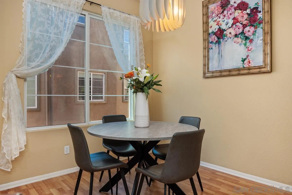 https://cdn.realtyfeed.com/cdn/127/260019745/c33efd1159250313214c88c440e94fd5.webp