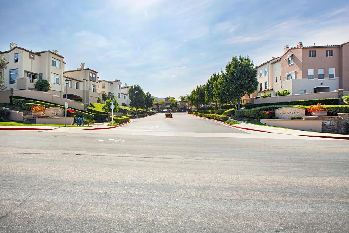 https://cdn.realtyfeed.com/cdn/127/260019745/c7e10b4e83b9f795fa3e17610208e81f.webp