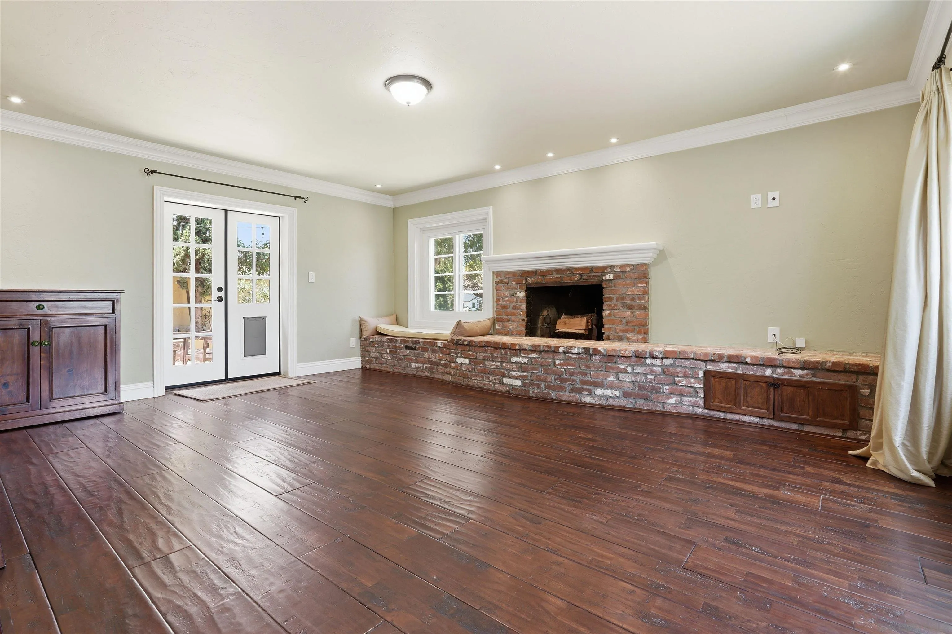 https://cdn.realtyfeed.com/cdn/127/260019746/5bde83703b9d42489c86753b2965540e.webp