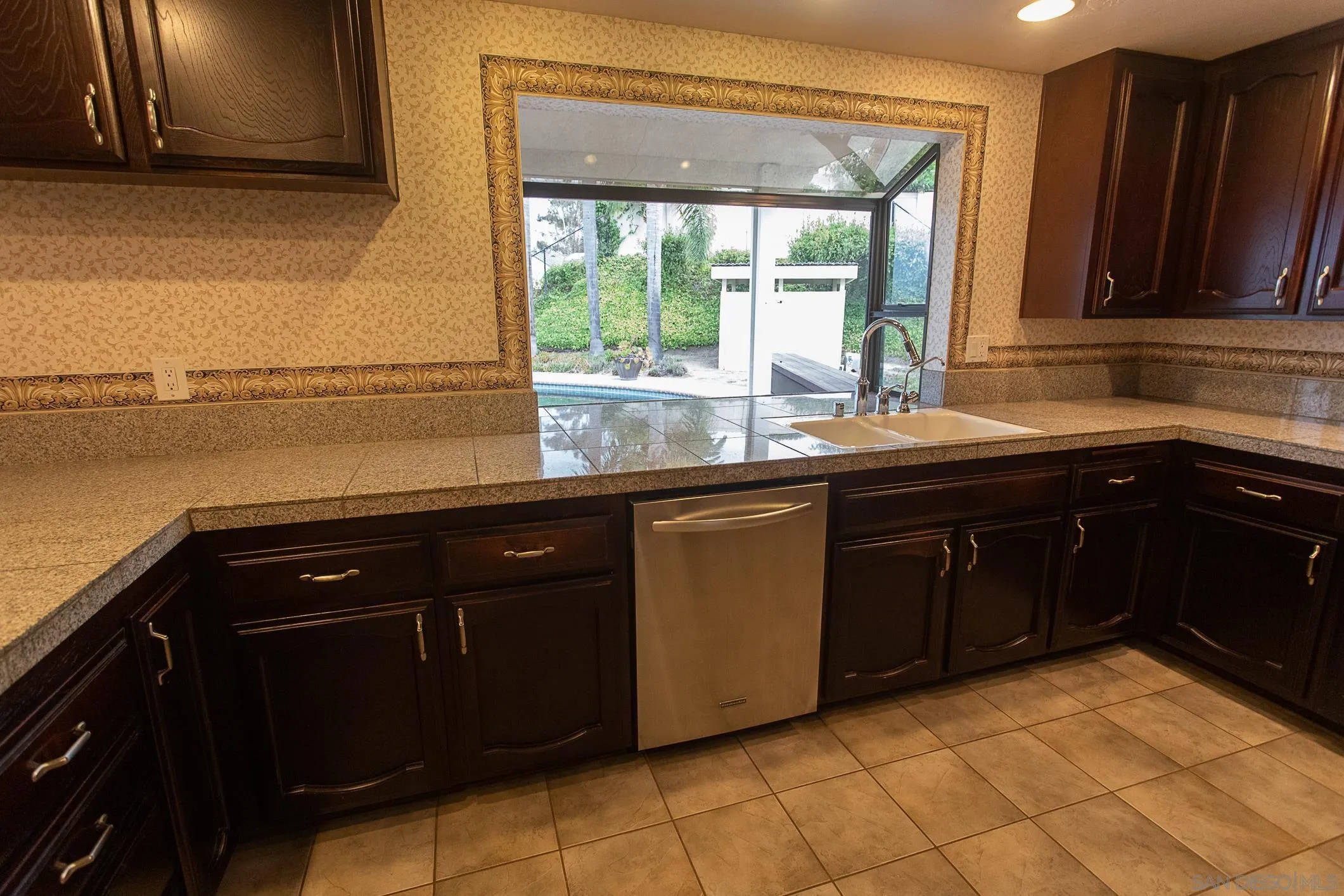 https://cdn.realtyfeed.com/cdn/127/260019749/3aa2c5606152d87522ba15bbbdd665f3.webp
