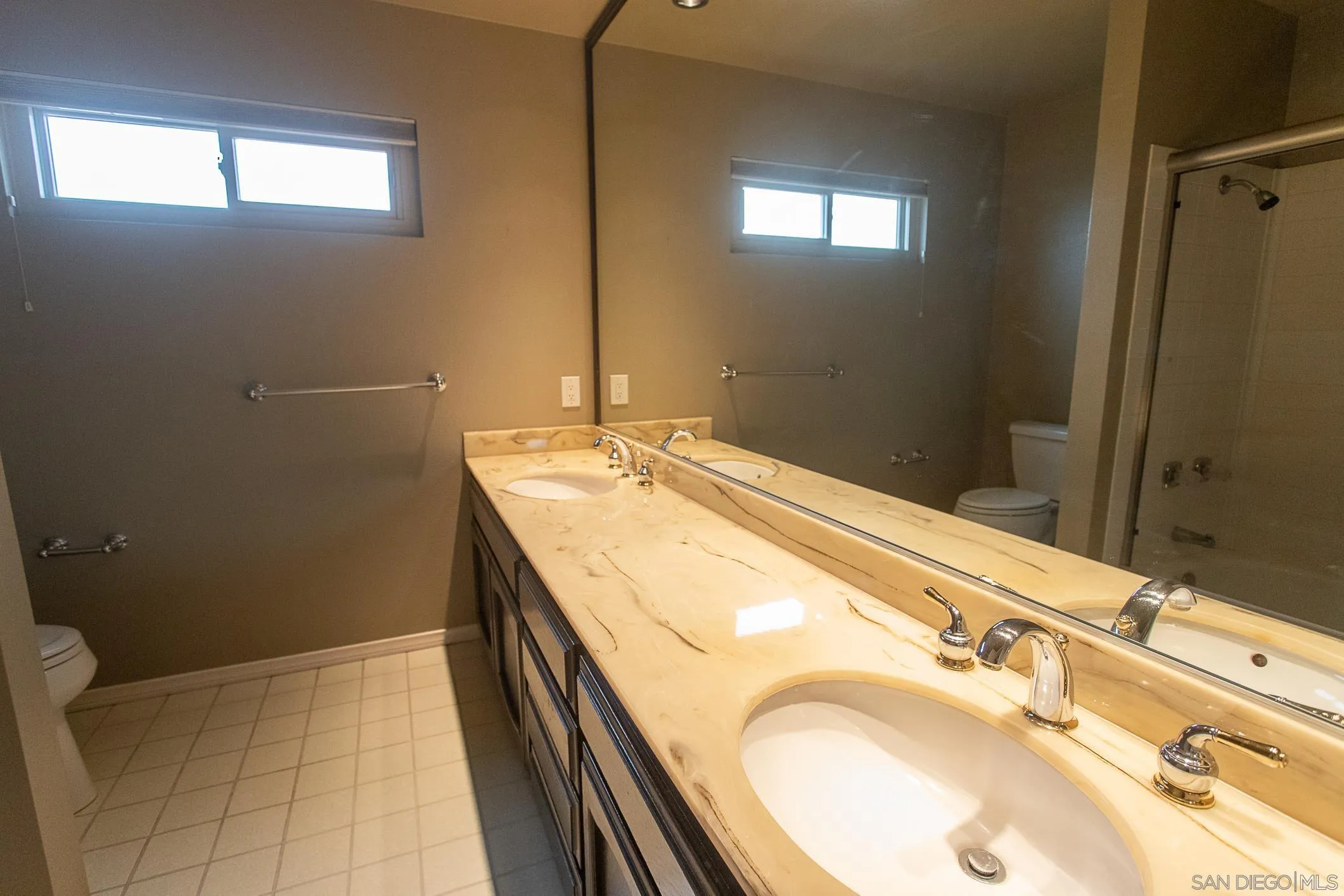 https://cdn.realtyfeed.com/cdn/127/260019749/6d6ec10a81d502a1d30d992f84695e21.webp
