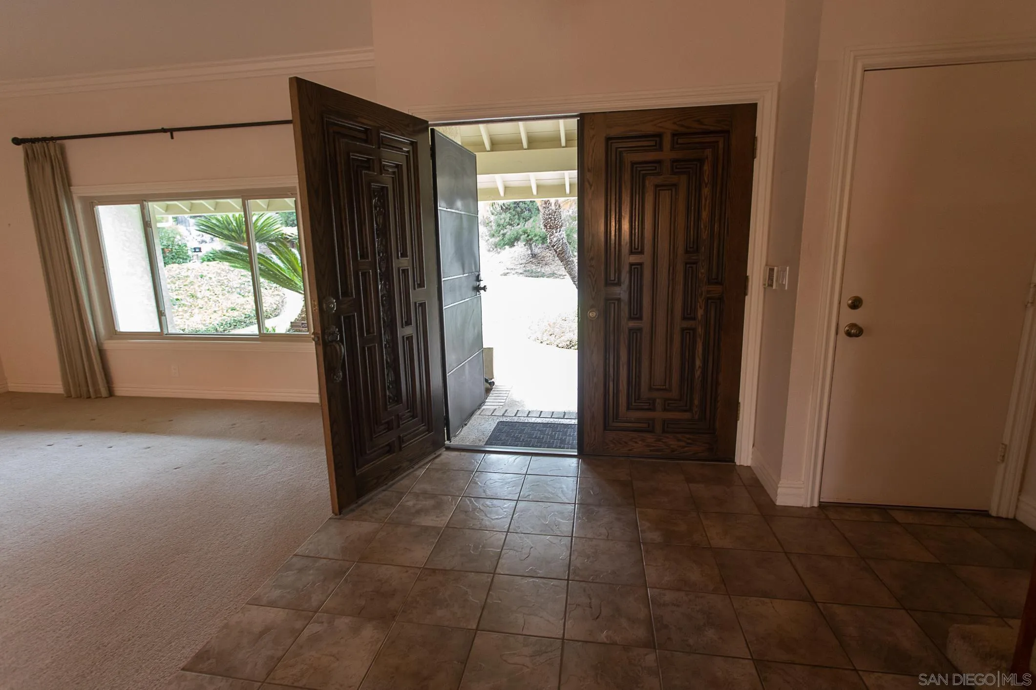 https://cdn.realtyfeed.com/cdn/127/260019749/729d48de01e90e84f2f1558f3eb6460e.webp