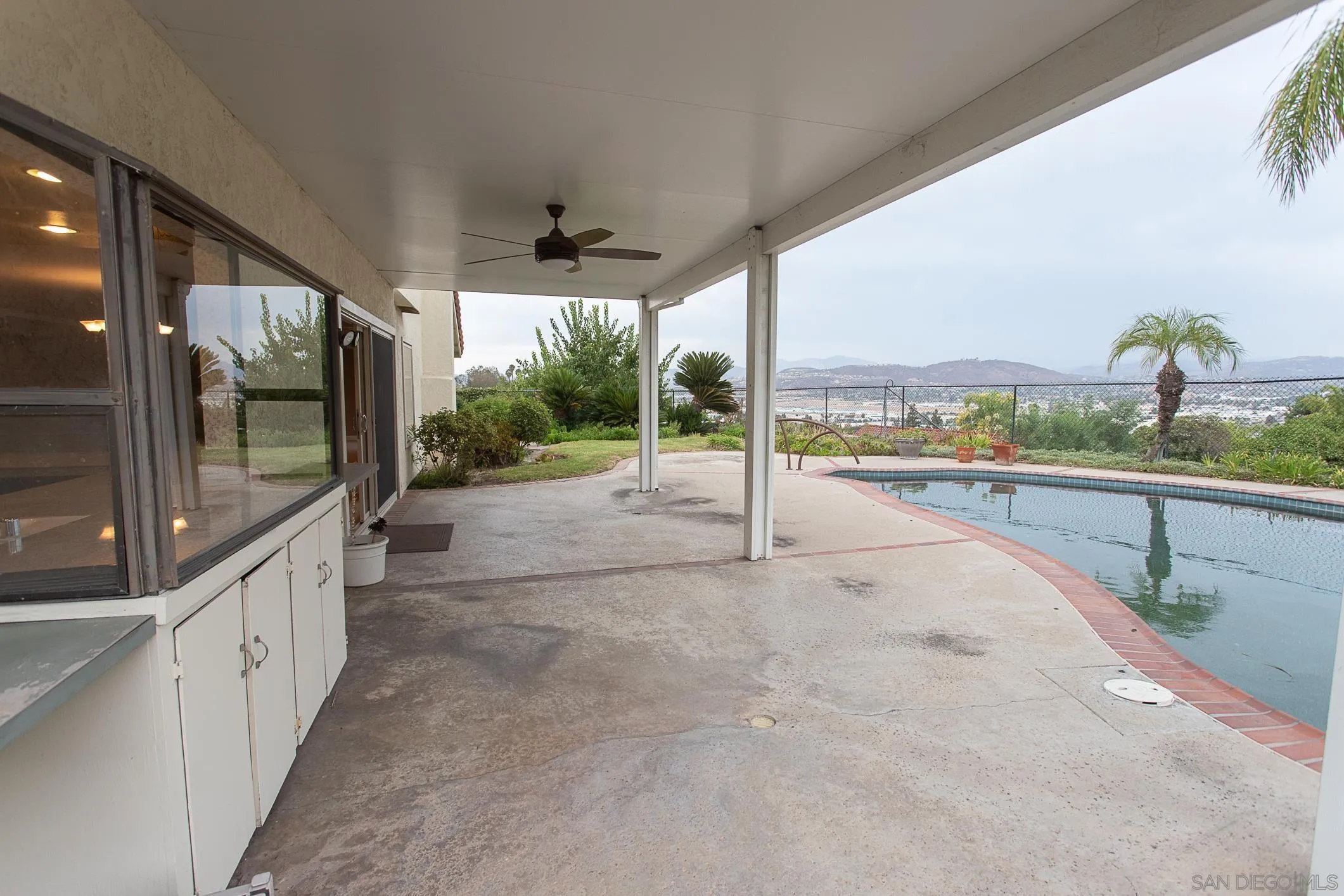 https://cdn.realtyfeed.com/cdn/127/260019749/8302f3ccd14708d5dae0721cbe98c235.webp