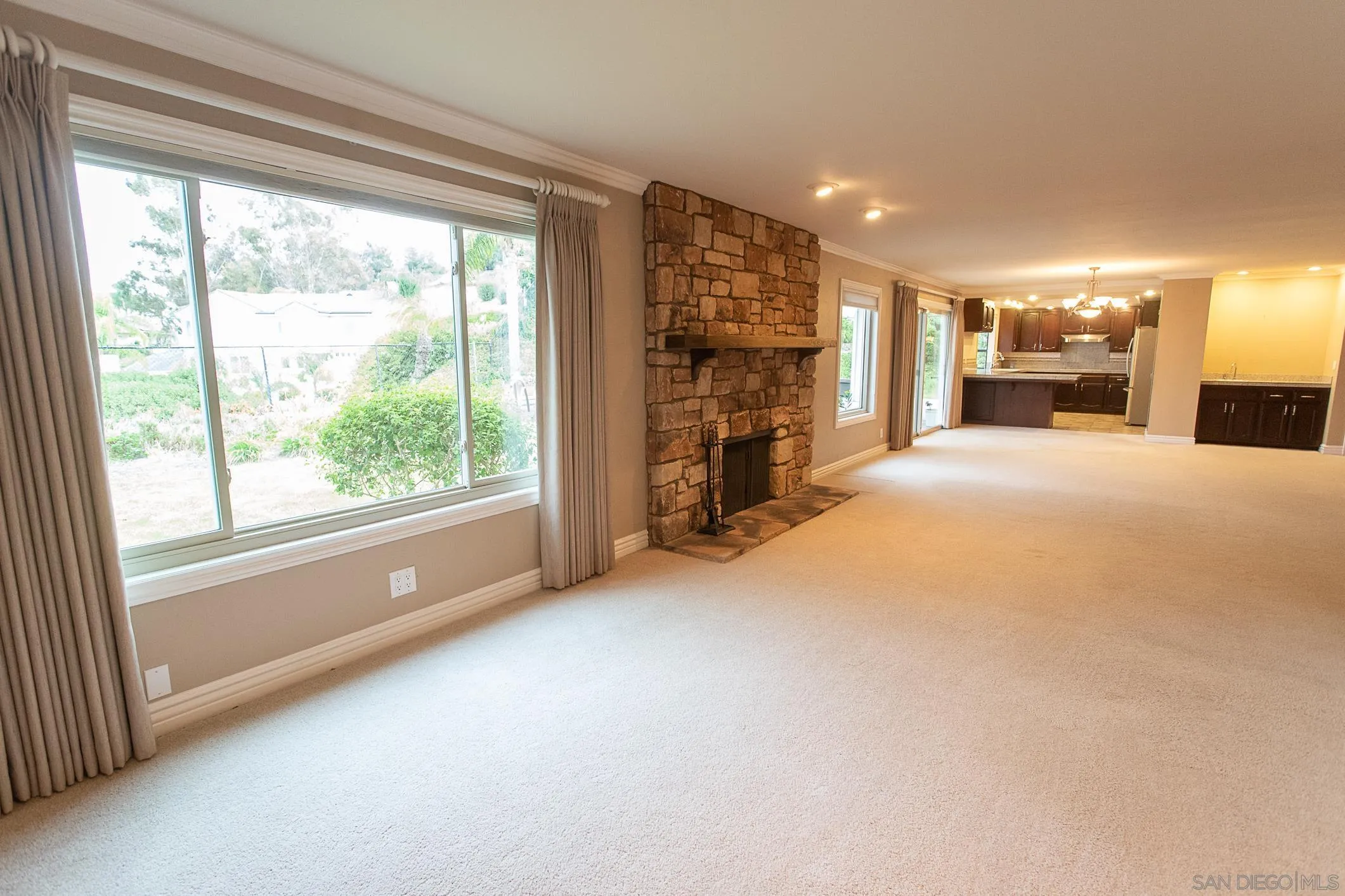 https://cdn.realtyfeed.com/cdn/127/260019749/85655f25b94c083af4aaf6d1d9bf0d0c.webp