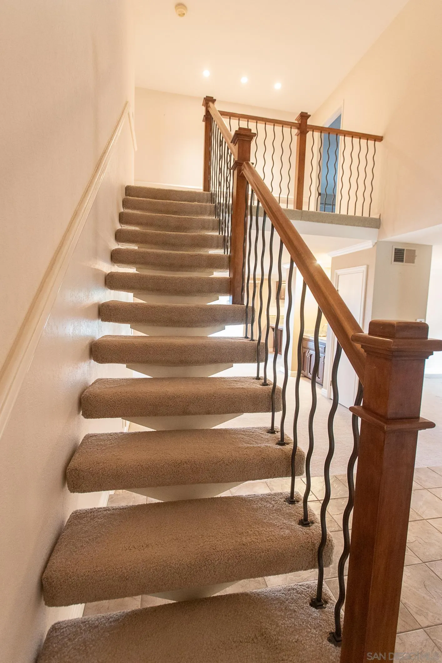 https://cdn.realtyfeed.com/cdn/127/260019749/8e42fd778277e8d60574511f9b027d12.webp