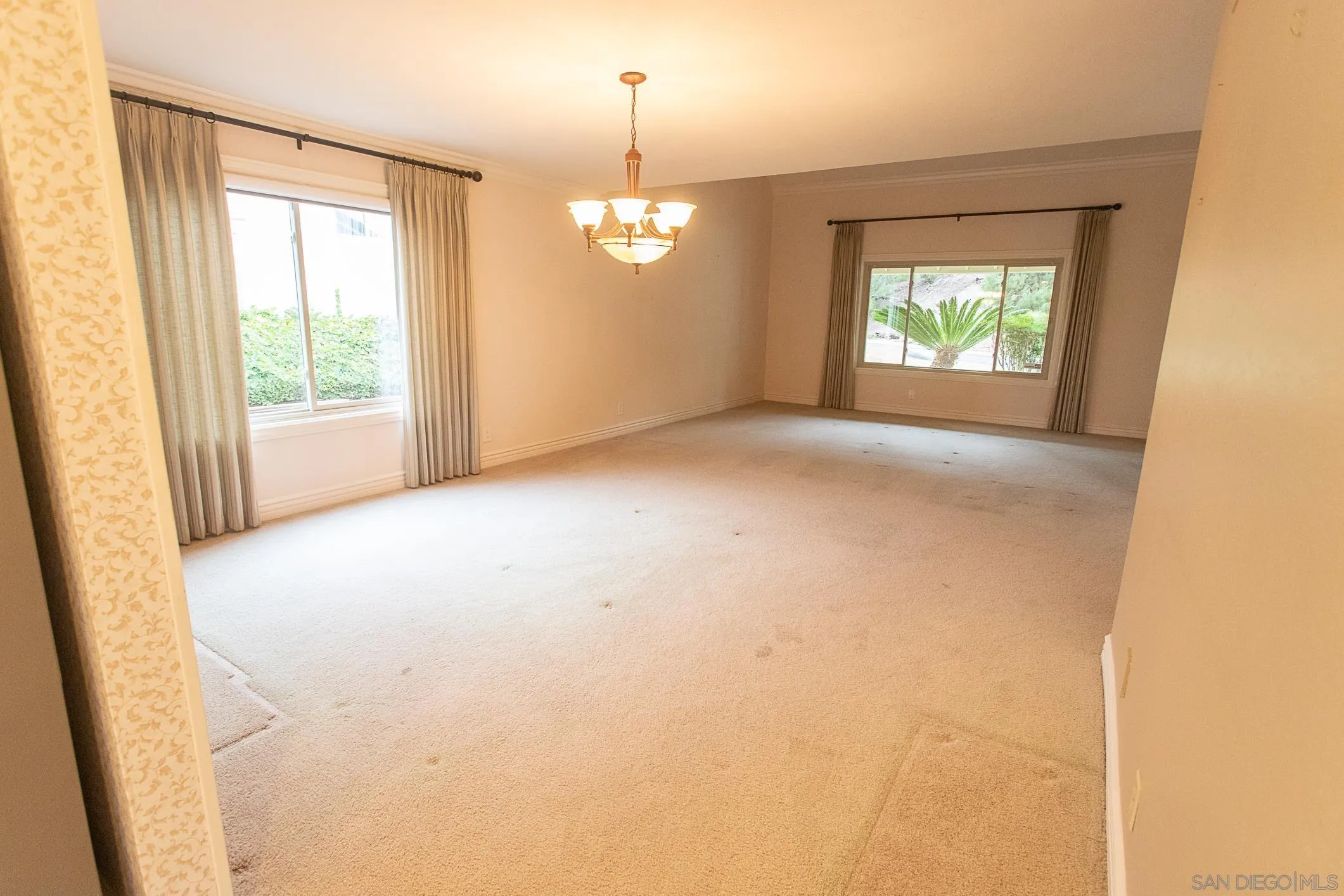https://cdn.realtyfeed.com/cdn/127/260019749/ac61adb2e9febb10f468ec13bce60a87.webp