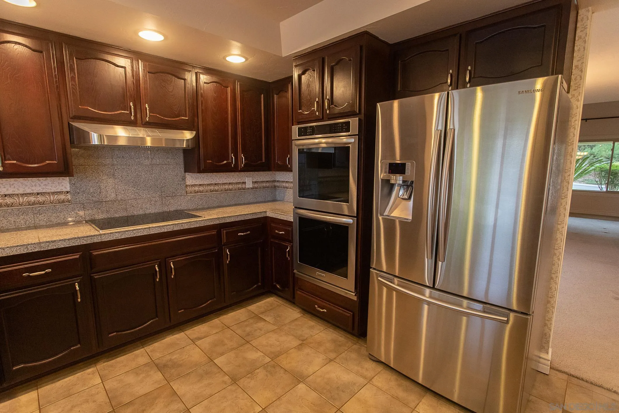 https://cdn.realtyfeed.com/cdn/127/260019749/dff1206d0e48e3cb3108322450e0463b.webp