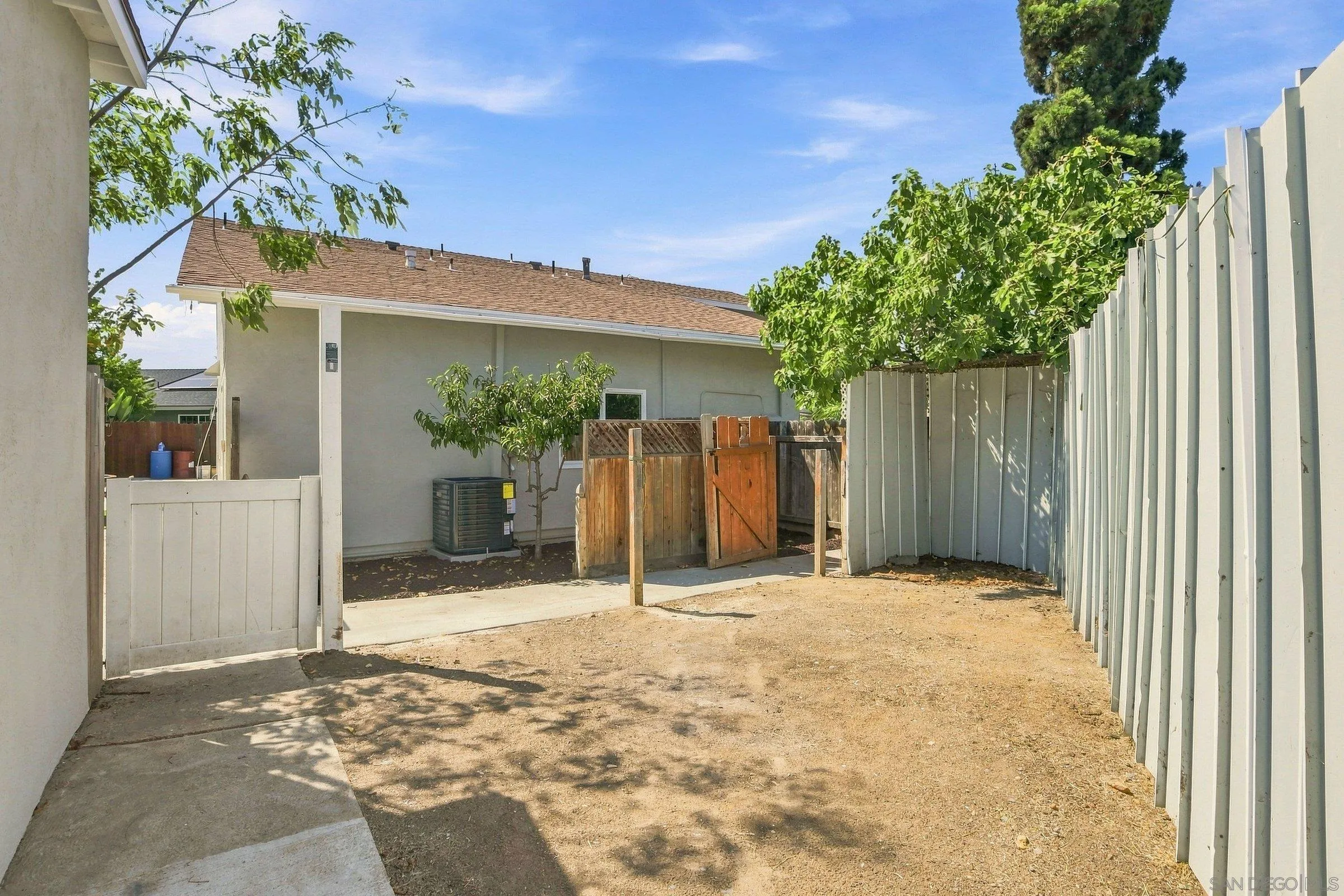 https://cdn.realtyfeed.com/cdn/127/260019751/4c55e96b6d5e29eb38f8fc7fa86b9445.webp