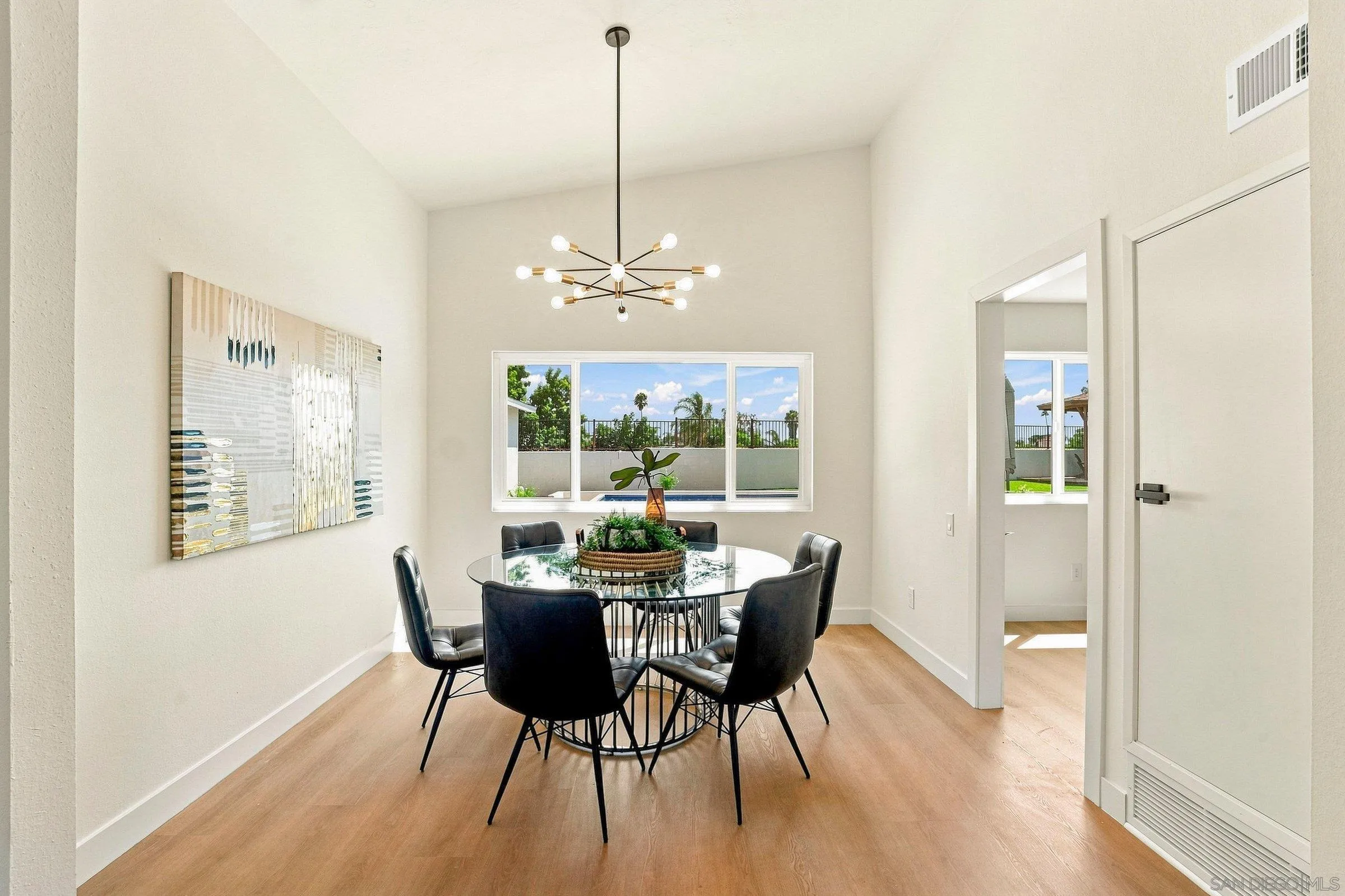 https://cdn.realtyfeed.com/cdn/127/260019751/4c691a9f6a8c2812212a4310344b4f06.webp