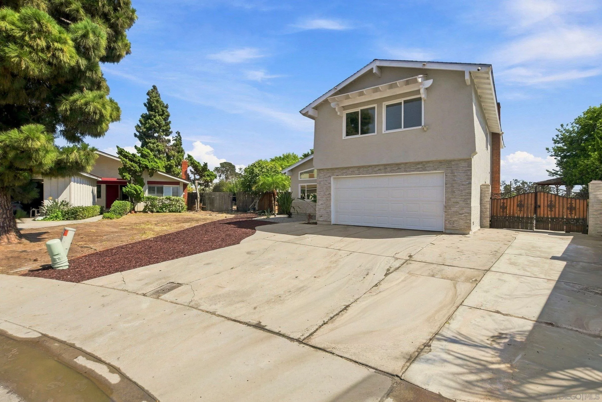 https://cdn.realtyfeed.com/cdn/127/260019751/797eb536ccc397c84d5c19b3618c6a4d.webp