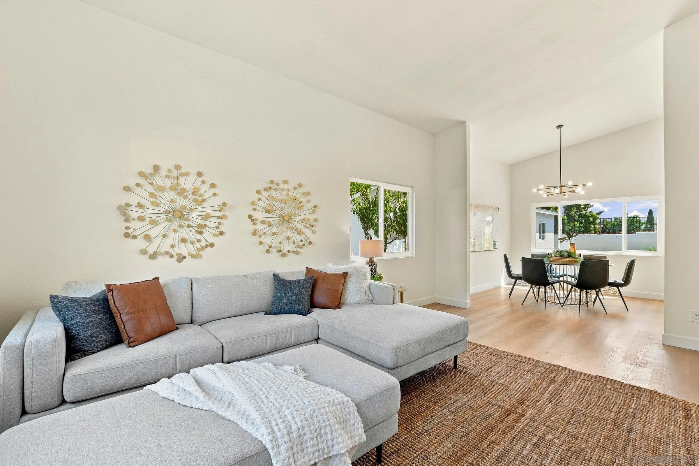 https://cdn.realtyfeed.com/cdn/127/260019751/7a24114e09c0cacfcec57f8763ab2fb9.webp