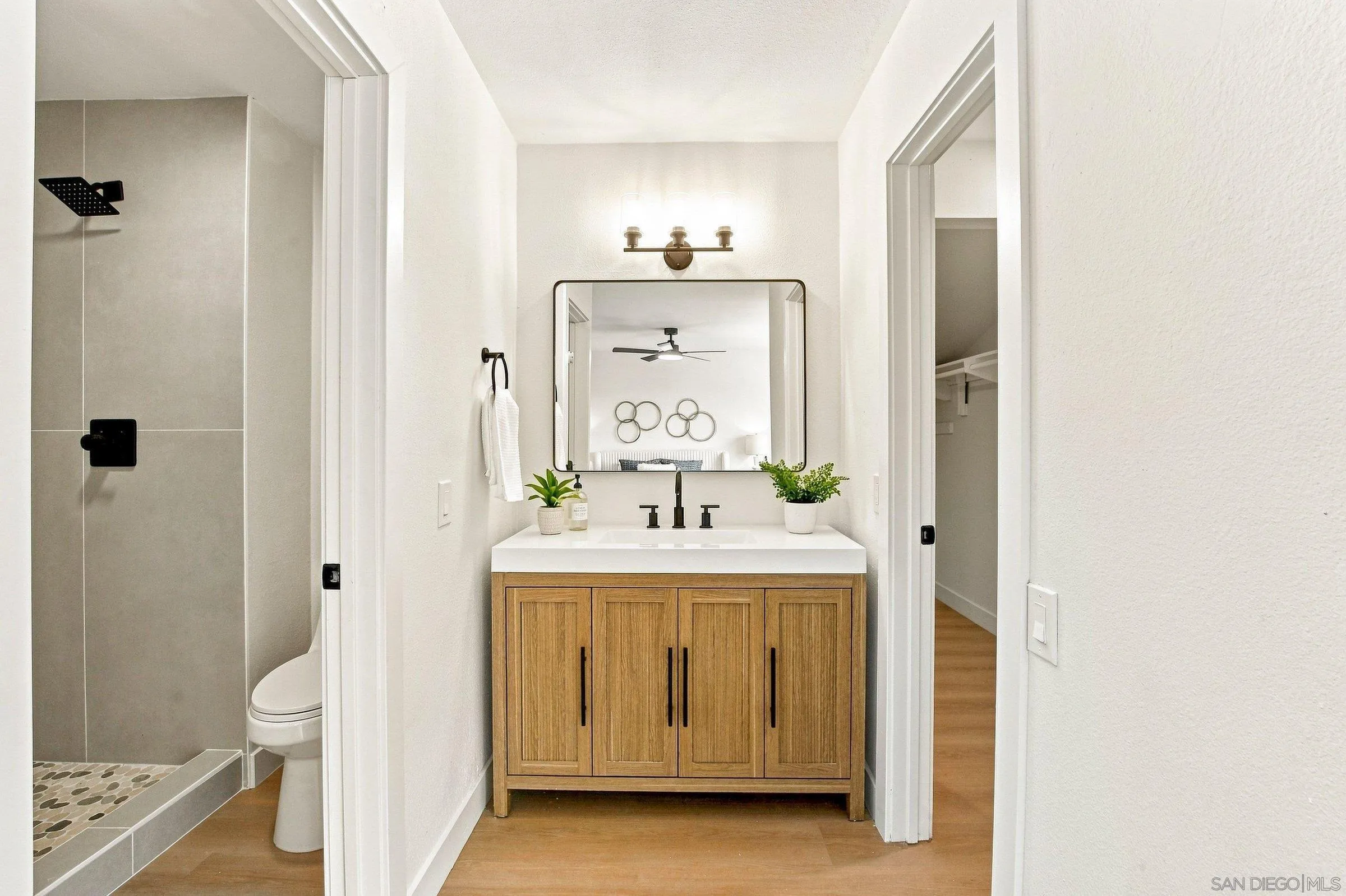 https://cdn.realtyfeed.com/cdn/127/260019751/8087590d15cd0a7c3c0ddf342f04496e.webp