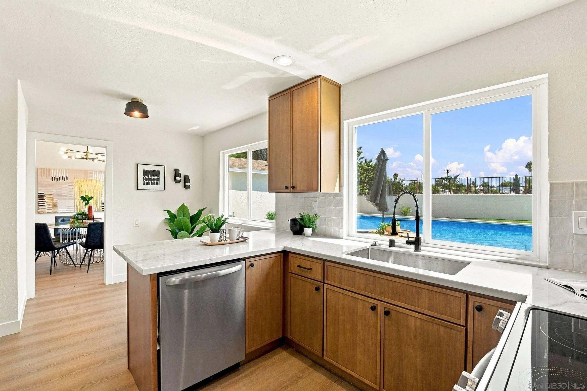 https://cdn.realtyfeed.com/cdn/127/260019751/aec47137c70f0893eafcb54300299670.webp