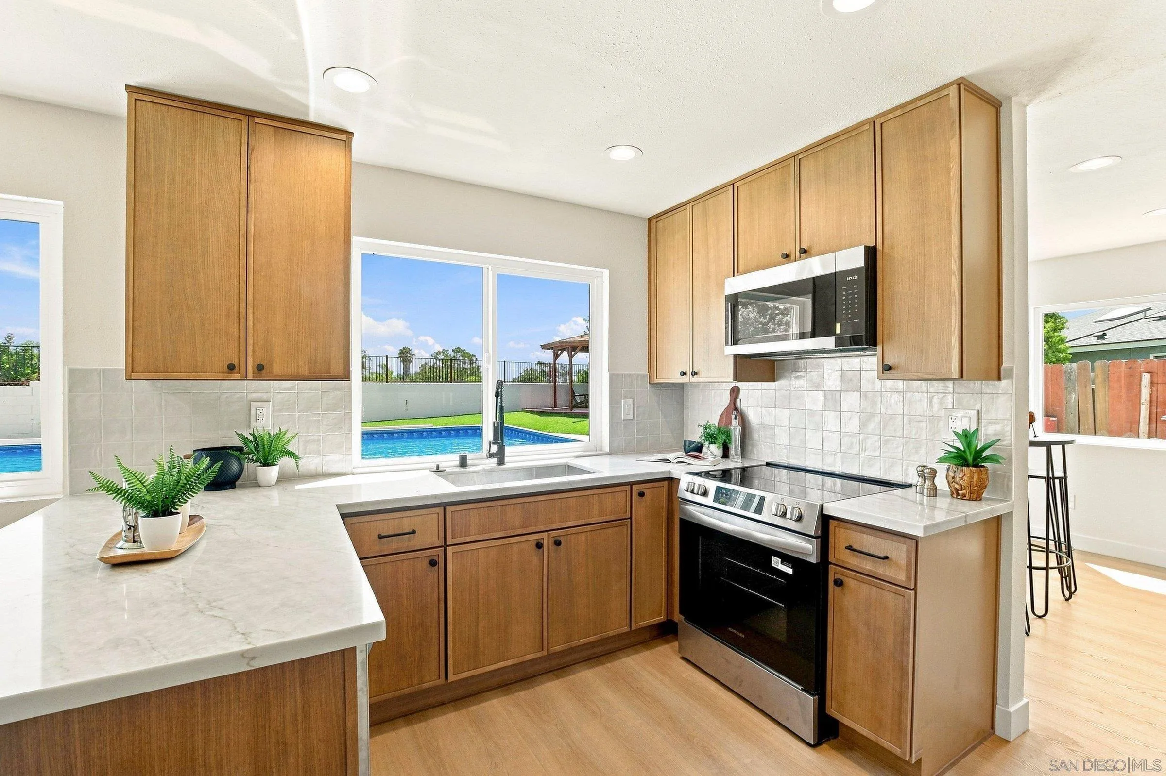 https://cdn.realtyfeed.com/cdn/127/260019751/babc793eac32078f5f570dc34bf99028.webp