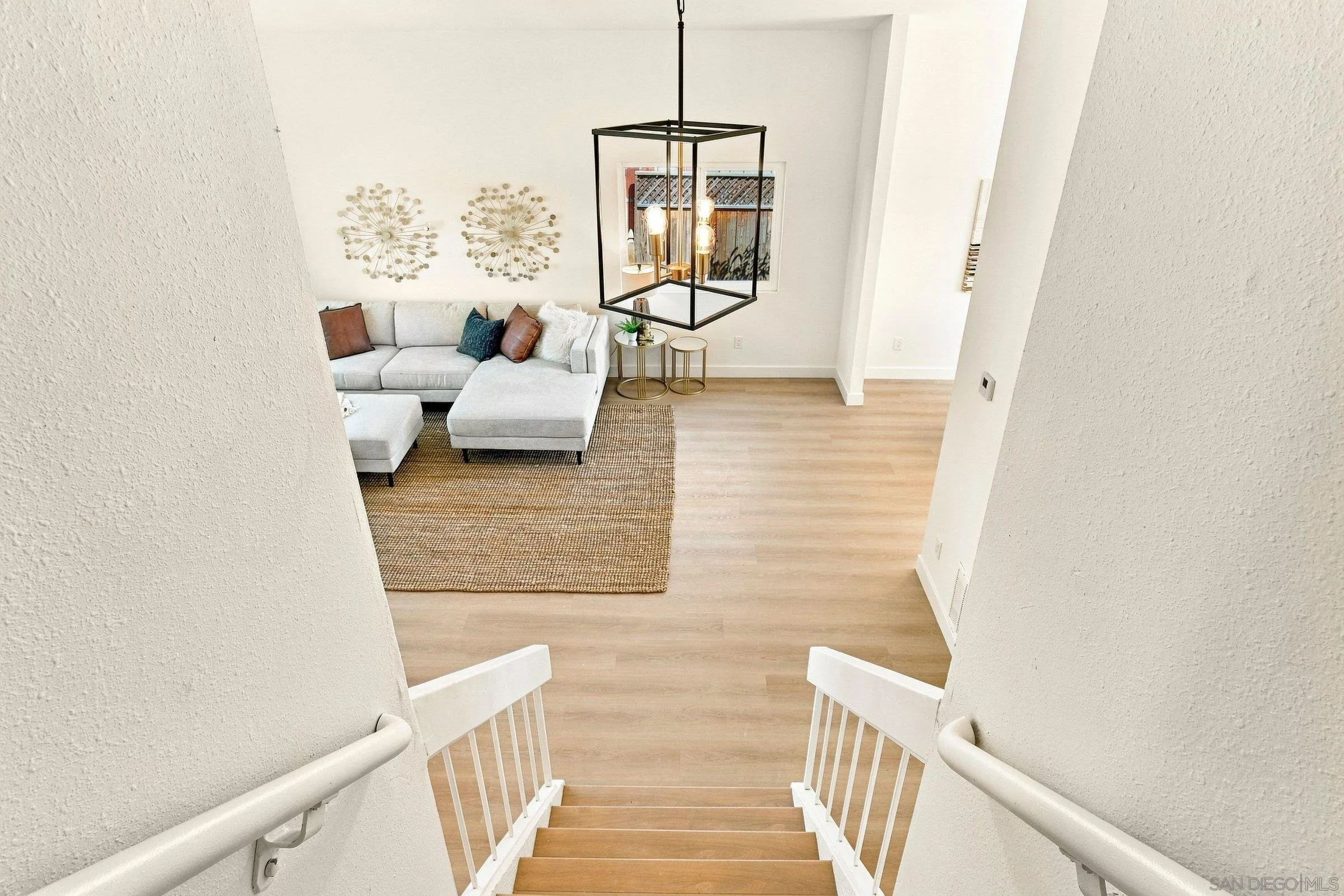 https://cdn.realtyfeed.com/cdn/127/260019751/f68a1b87dfb3ab9393387d449df98e27.webp