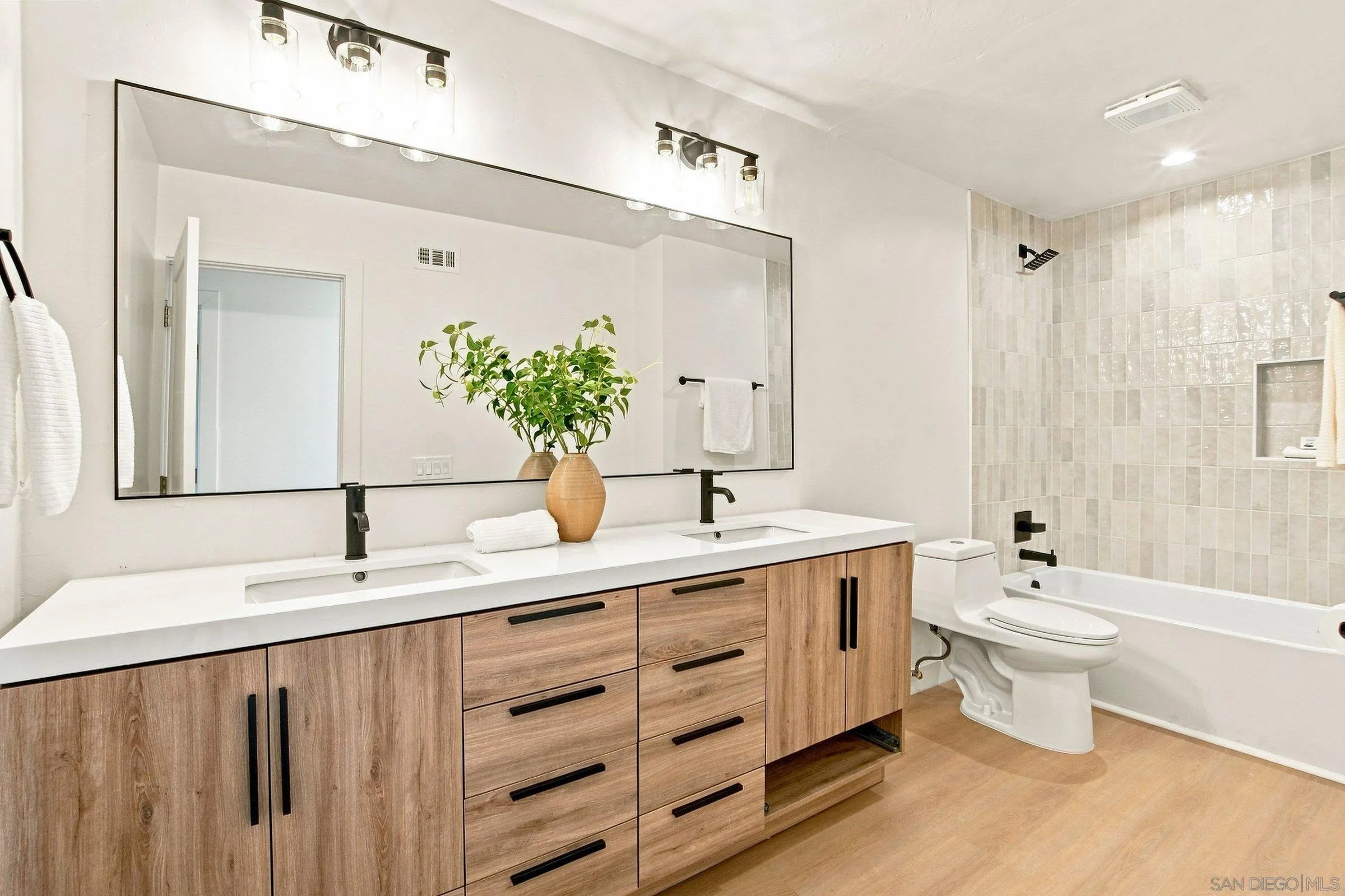 https://cdn.realtyfeed.com/cdn/127/260019751/f6a3311a83e1ae946d3af9c119b27293.webp