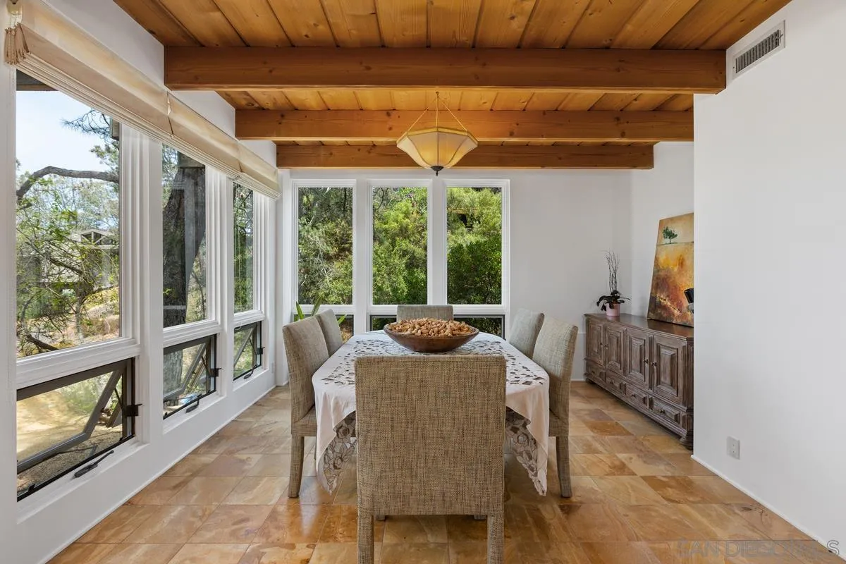 https://cdn.realtyfeed.com/cdn/127/260019752/1d4e3b494602cd9d2d0d8ace3521045b.webp