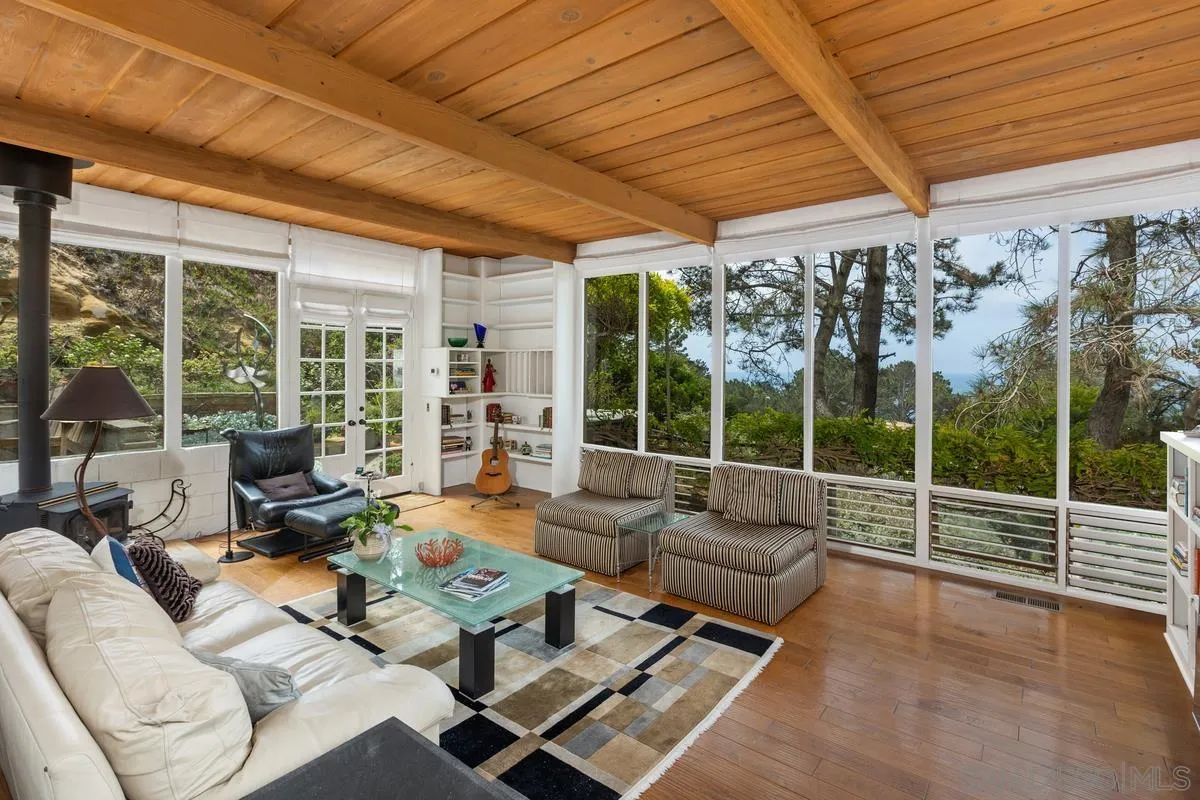 https://cdn.realtyfeed.com/cdn/127/260019752/66105f4ebd5002519f23d7825f3e2ca5.webp
