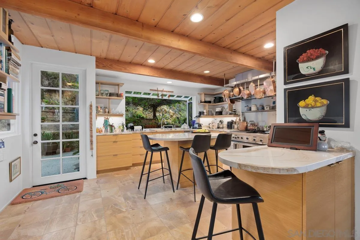https://cdn.realtyfeed.com/cdn/127/260019752/d37e737e61b131887db284693029029b.webp